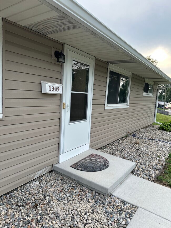 Área trasera de la casa - 1309 Hedgewood Dr