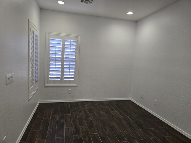 Foto del edificio - 12301 N 128th Dr