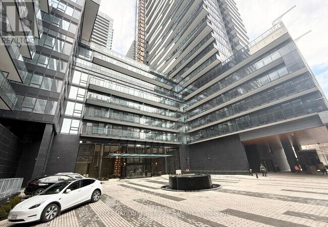 Photo du bâtiment - 127 Broadway Ave