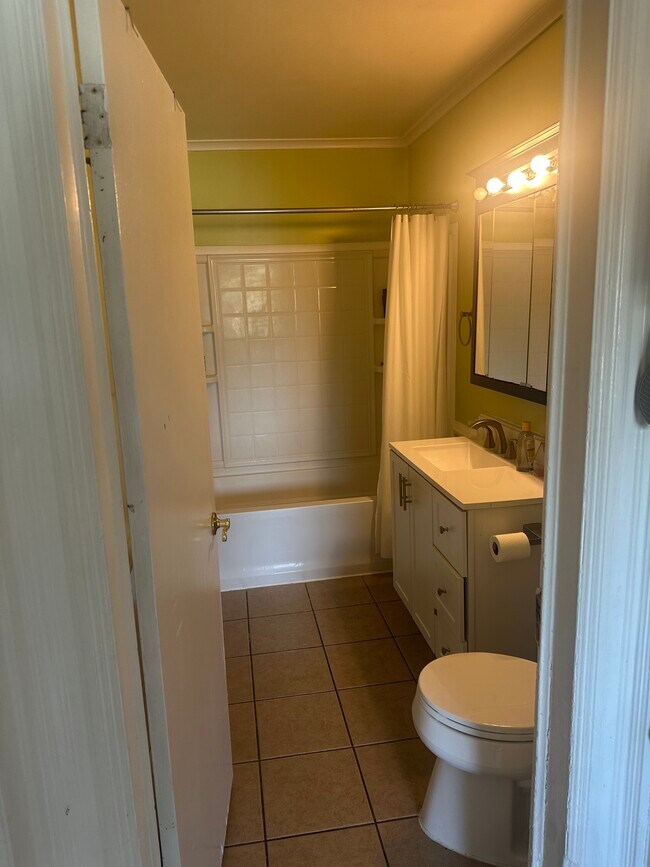 Bathroom - 22 Tremaine Ave