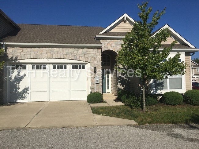 Foto del edificio - PENDING-Stunning Condo in Whiteland!