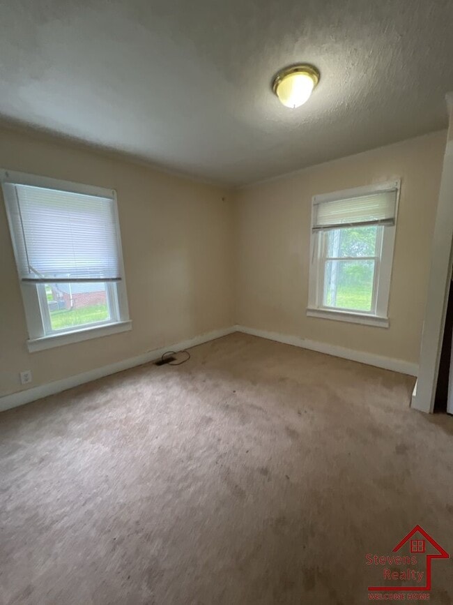 Building Photo - 1308 Virginia Ave