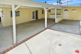 Building Photo - 430 E 184th St