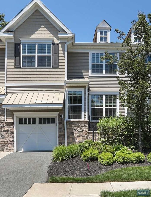 30 Pineview Dr, Waldwick, NJ 07463 Townhome Rentals in Waldwick NJ