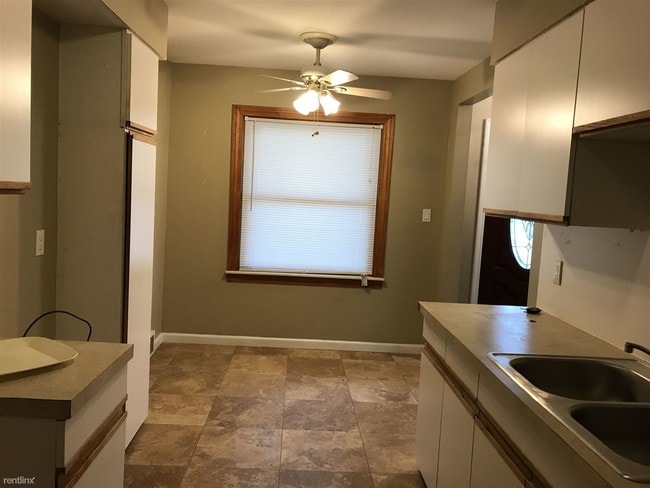 Building Photo - 29935 Westbrook Pky