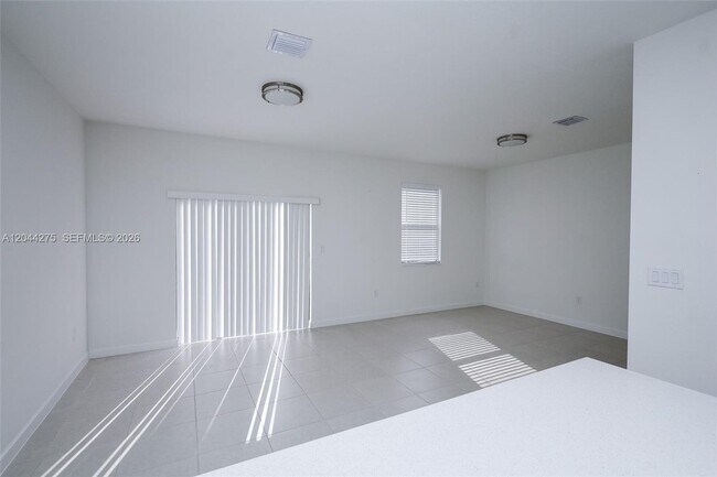 Foto del edificio - 23057 SW 129th Pl