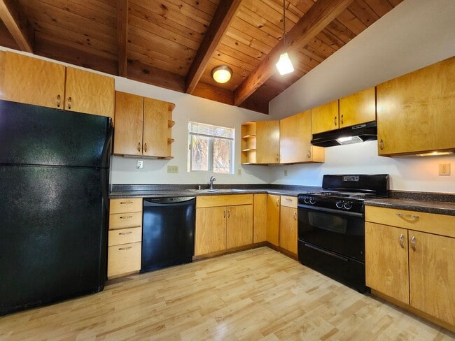 Building Photo - 1449 Ditty Ave
