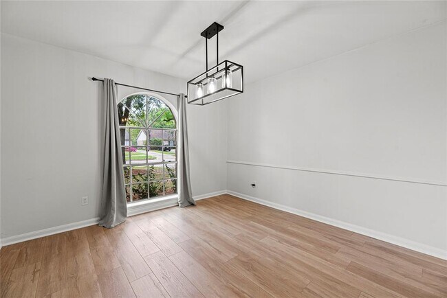 Building Photo - 14222 Piping Rock Ln