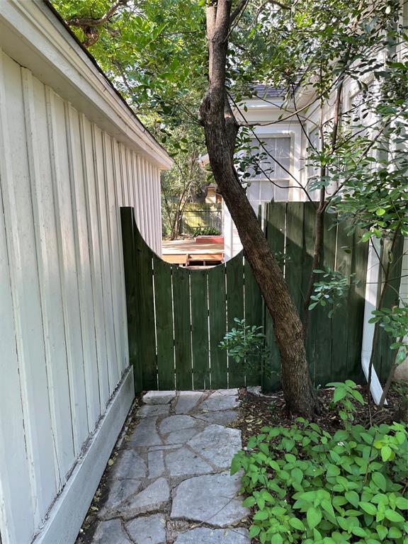 Building Photo - 3000 Dancy St