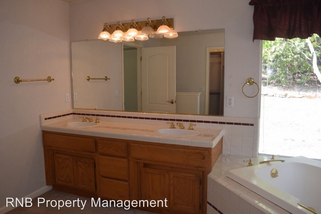 Building Photo - 4 br, 3 bath House - 2511 Sullivan Drive
