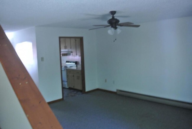 Building Photo - 82 Iron Mountain Rd