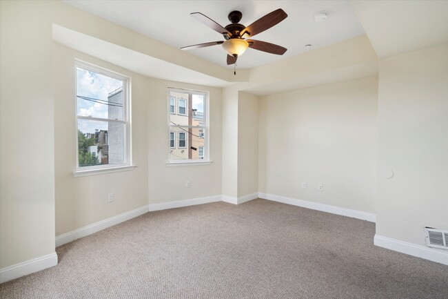 Photo - 1832 W Montgomery Ave Apartment