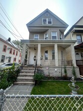 Building Photo - 581 Monroe Ave
