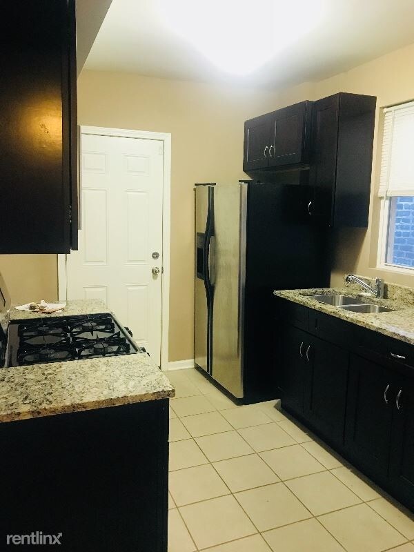 Foto del edificio - 1150 N Ridgeway Ave