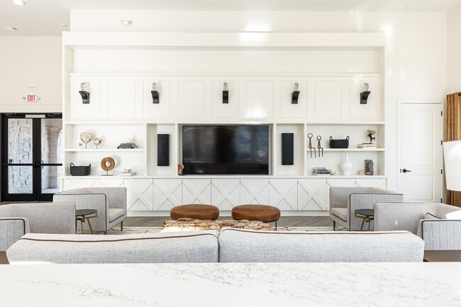 Building Photo - Tessa Barrow Crossing Townhomes