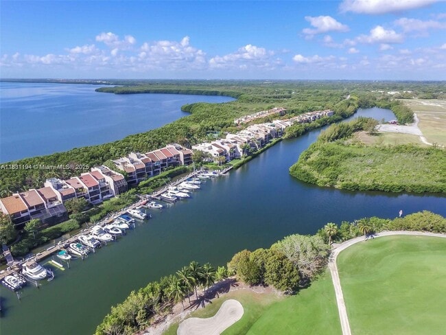 Building Photo - 6204 Paradise Point Dr