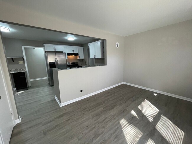 Foto del edificio - 3 Bed 1 Bath Single Family Home!