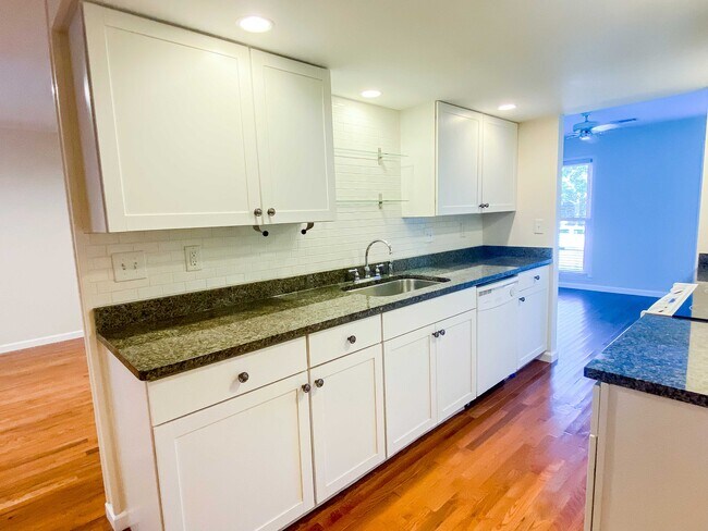Building Photo - 1241 Valley Forge Dr