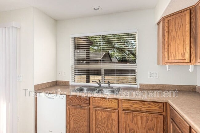 Building Photo - 8528 S 49th Ln