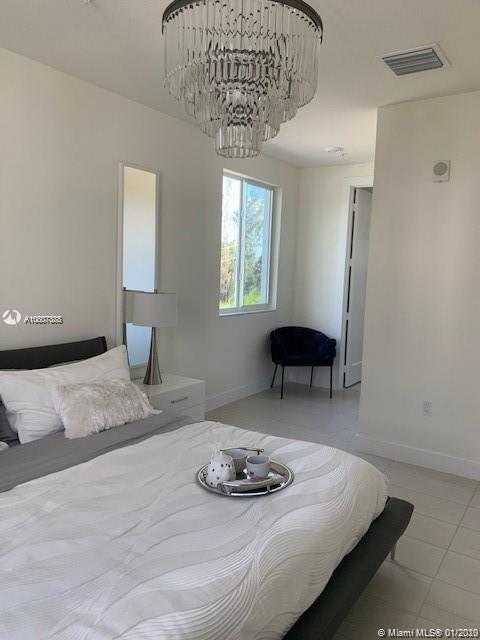 Foto del edificio - 10229 NW 64th Terrace