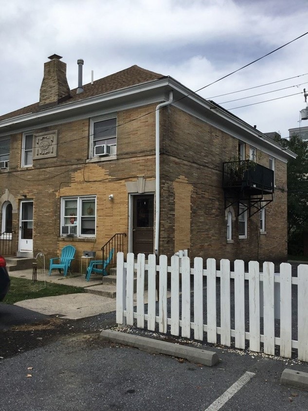 Primary Photo - 340 N Duke St