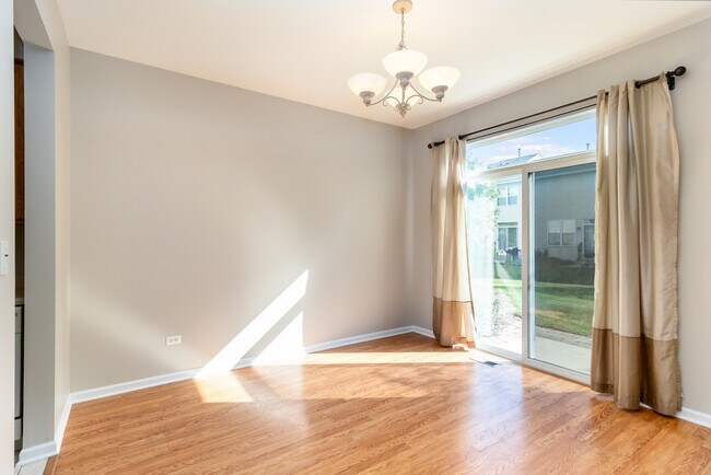 Foto del edificio - 2804 White Thorn Cir