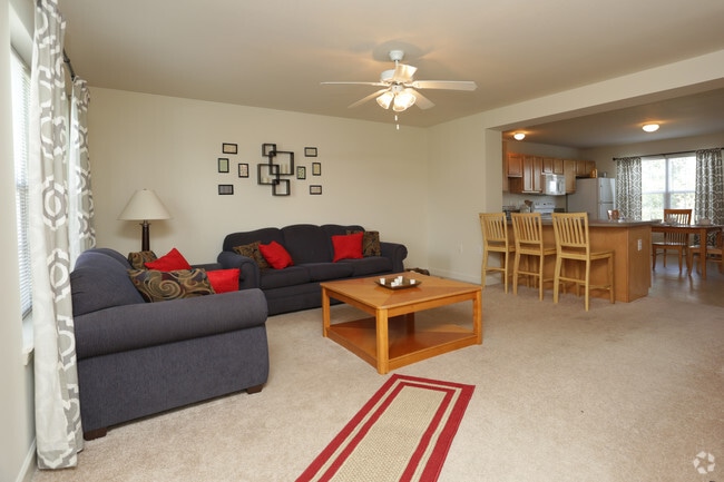 Living Area - Copper Beech at Harrisonburg