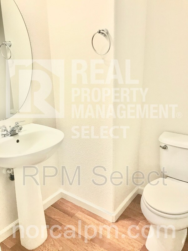 Foto del edificio - 8931 Cobble Crest Dr