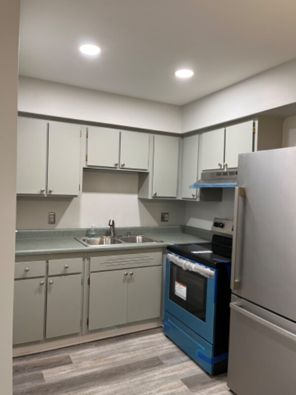 Building Photo - 4830 Briarwood Ave