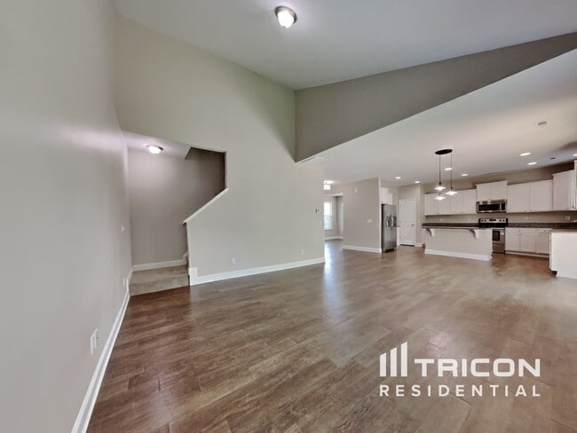 Building Photo - 456 Rolling Meadows Dr