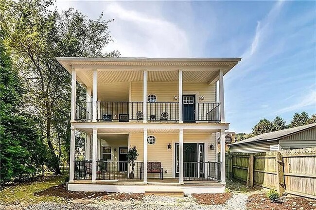 4 Bed 3 Bath in Oakmont - 4 Bed 3 Bath in Oakmont House