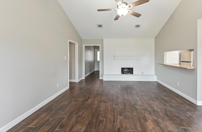 Foto del edificio - 11122 Kirwin Ln
