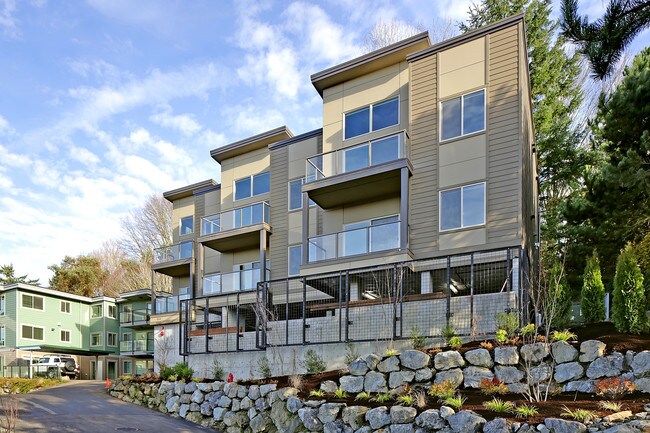 Building Photo - 3220 81st Pl SE