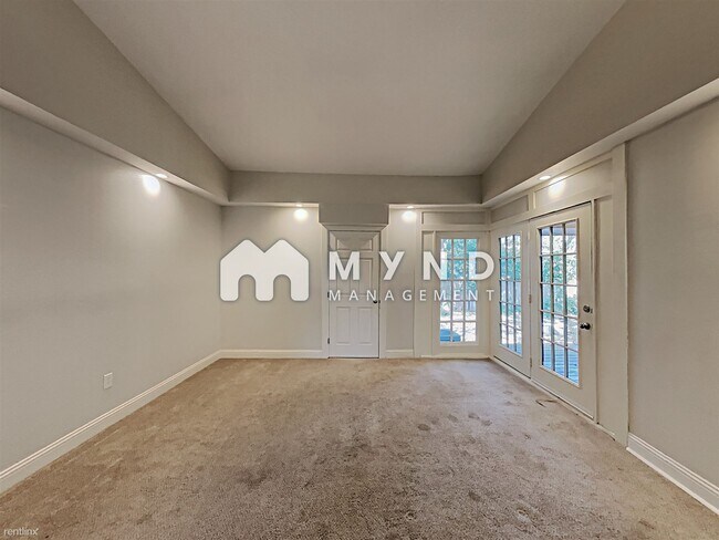 Building Photo - 4 br, 3 bath House - 5024 Calmont Ave
