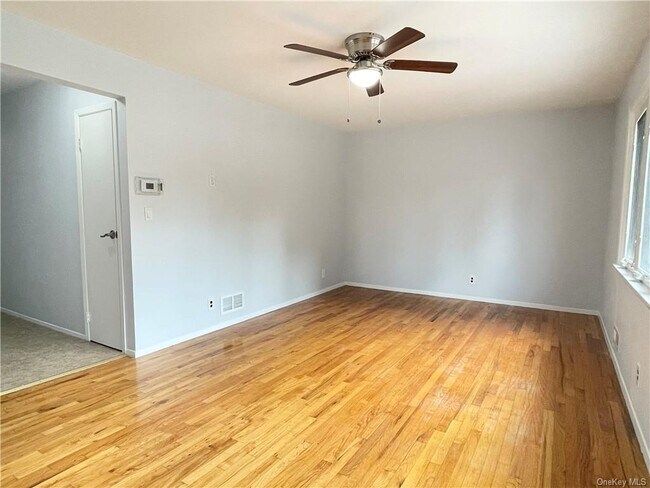 Foto del edificio - 19 White Stone Pl