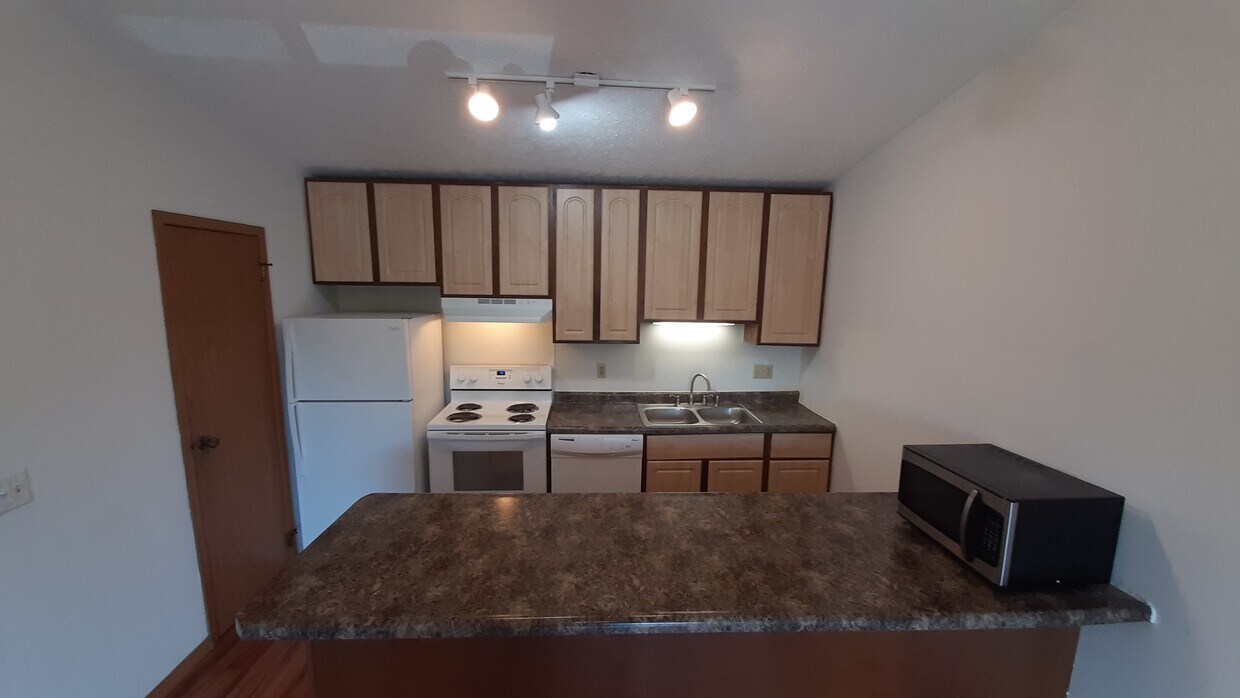 Foto principal - 2543 Neil Armstrong Dr