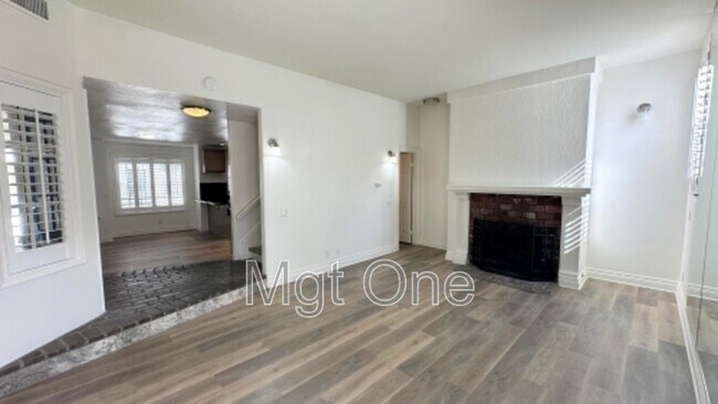 Foto del edificio - 819 W 15th St