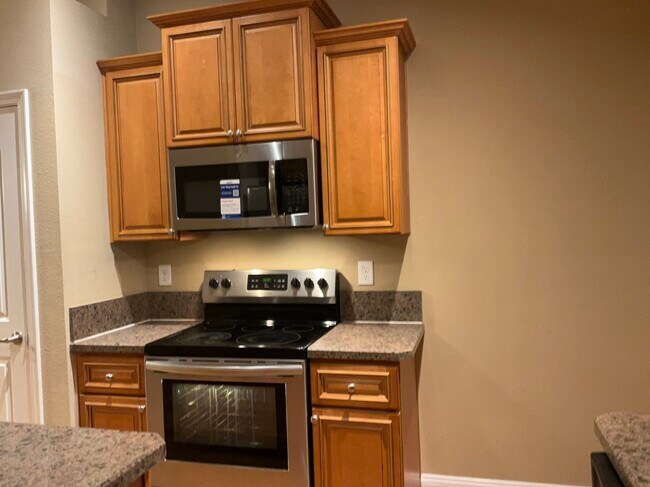 Foto del edificio - 2132 Cherokee Cove Trl