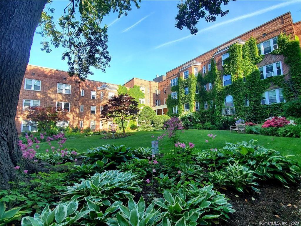 Primary Photo - 70 Strawberry Hill Ave