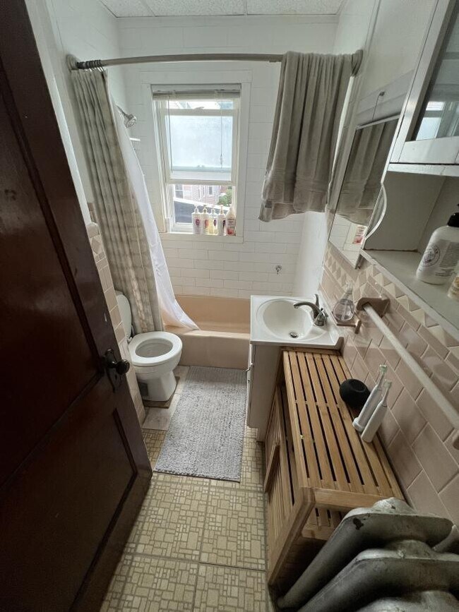 Foto del edificio - 2.0 bedroom in Somerville Massachusetts 02143
