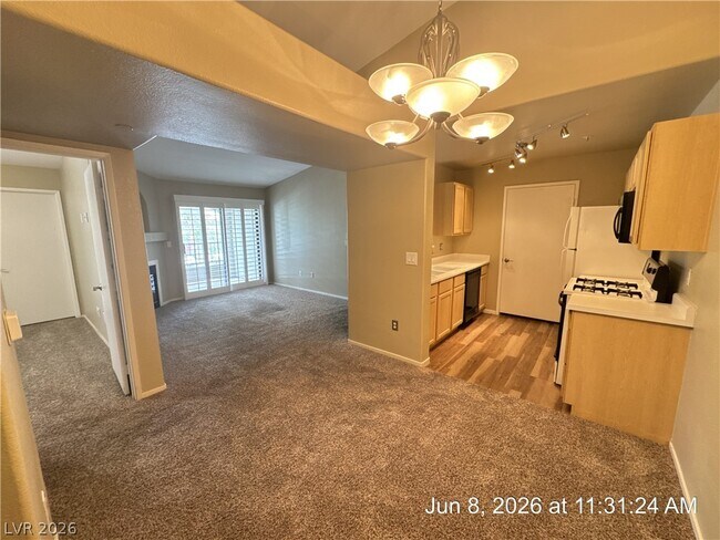 Foto del edificio - 950 Seven Hills Dr