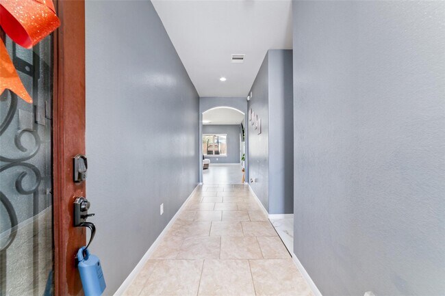 Foto del edificio - 3319 McDonough Way