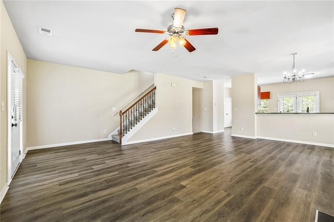 Building Photo - 771 Riverdance Dr