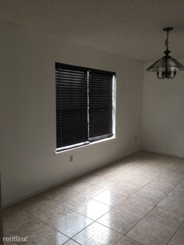 Foto del edificio - 3 br, 2.5 bath Townhome - 2433 Oxford Pl