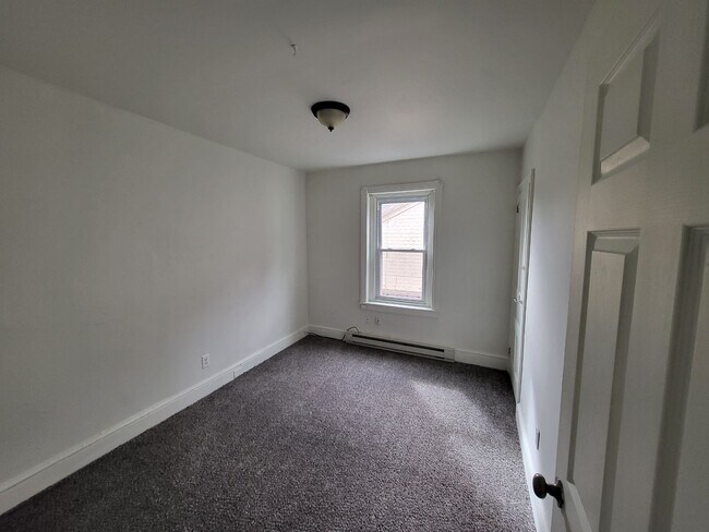 Foto del edificio - 1010 W Main St