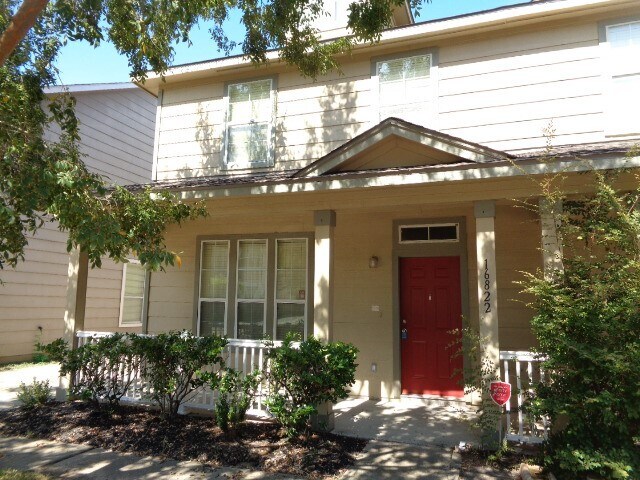 Foto principal - 16822 Libson Falls Dr