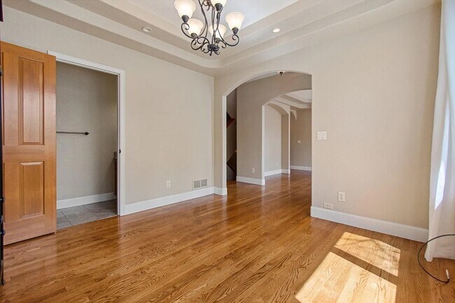 Building Photo - Cherry Creek Townhouse for rent!