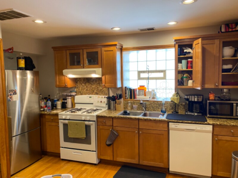 Foto principal - 3242 W Wrightwood Ave