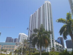 Building Photo - 350 S Miami Ave
