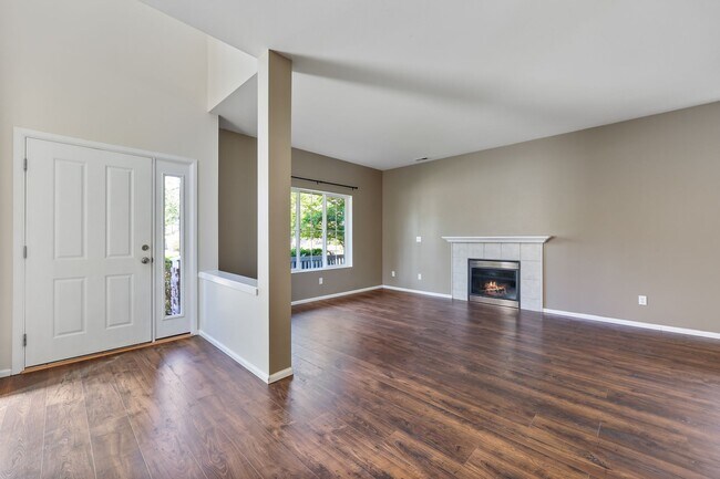 Building Photo - Move in Ready! 3 bed plus bonus room - 187...